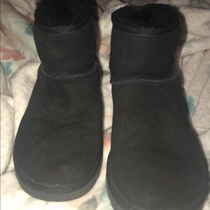 UGG Woman’s Classic Mini Boot